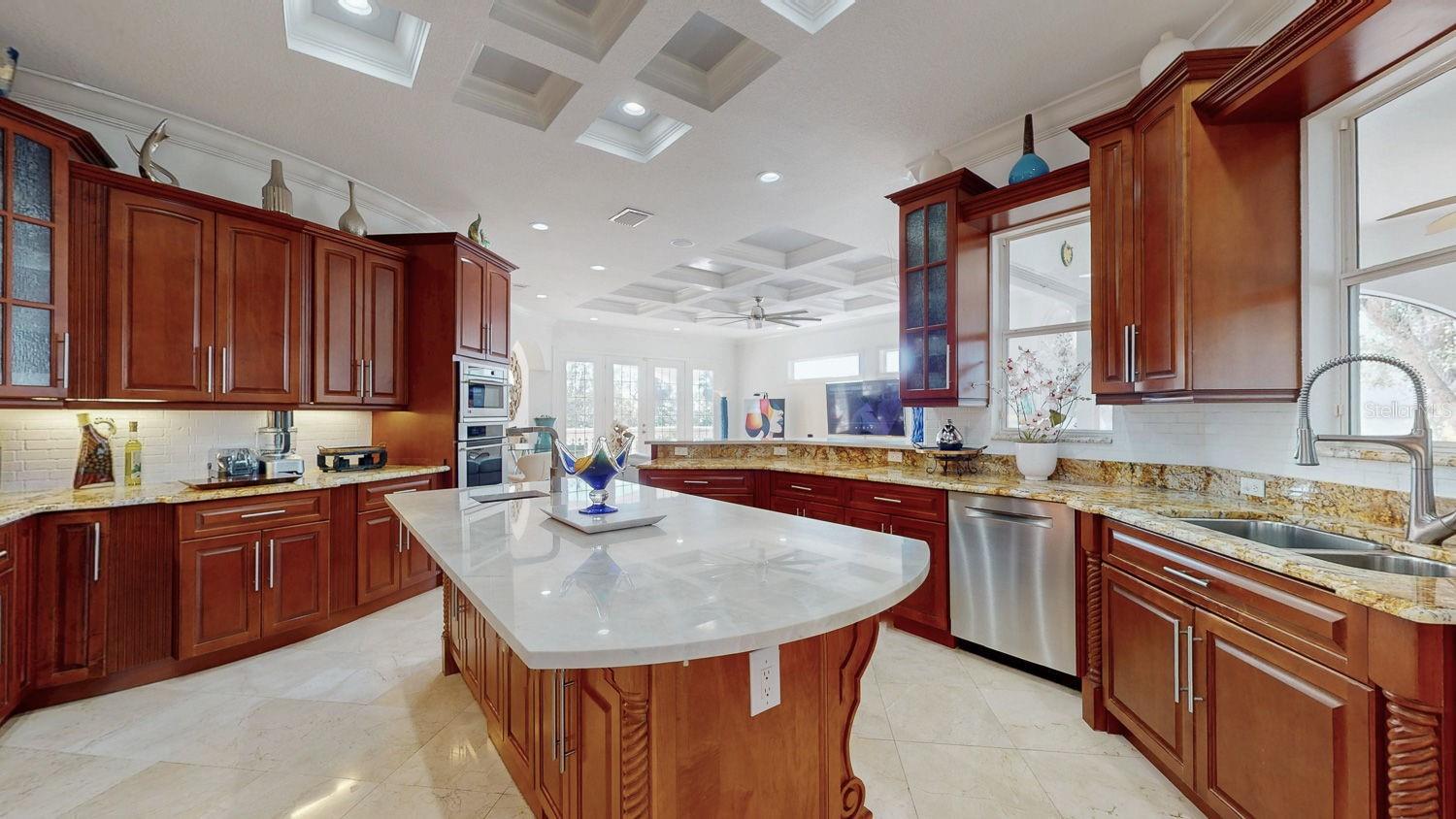 Image 20 of 100 For 6233 Bayshore Boulevard