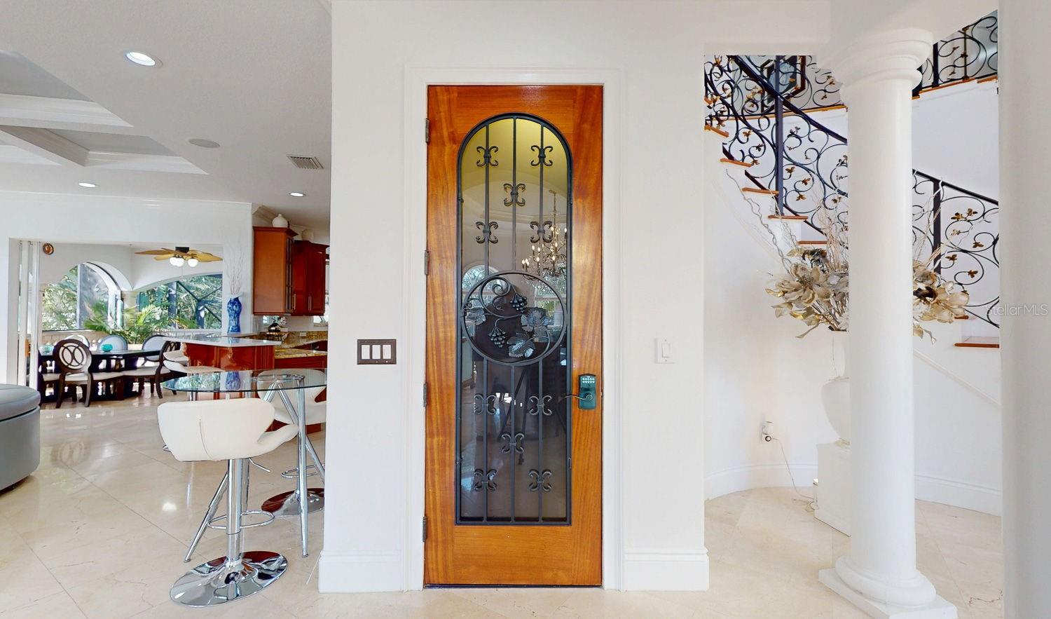 Image 24 of 100 For 6233 Bayshore Boulevard