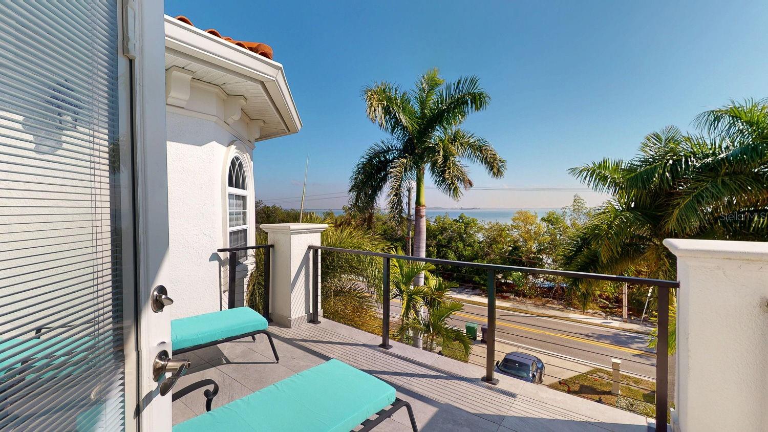 Image 4 of 100 For 6233 Bayshore Boulevard