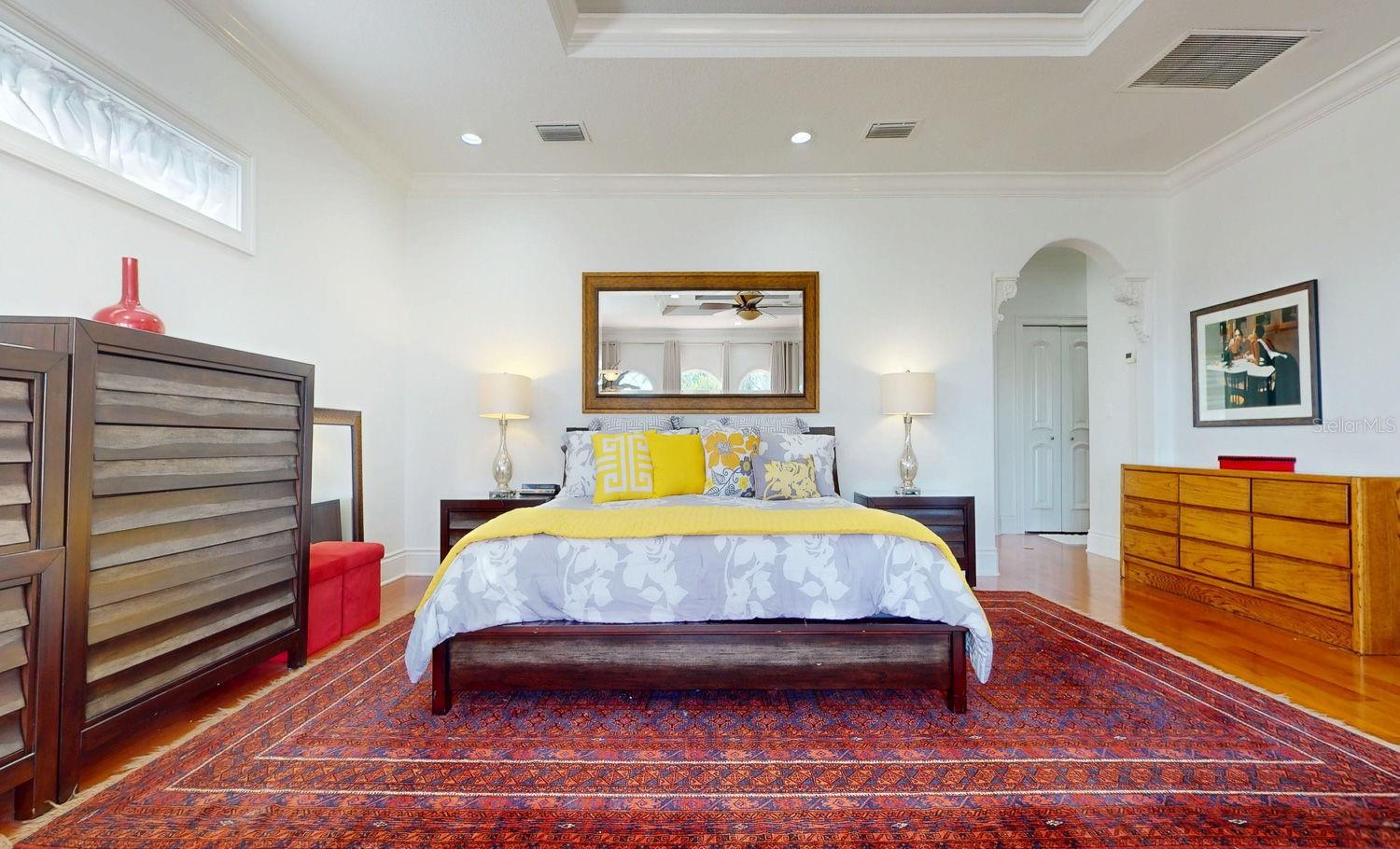 Image 62 of 100 For 6233 Bayshore Boulevard