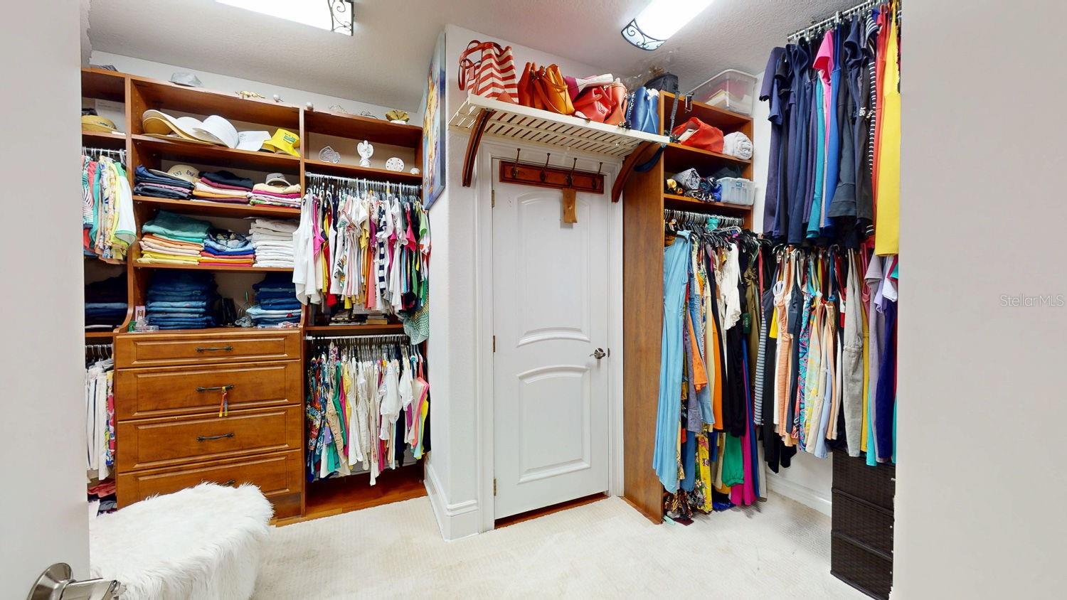 Image 72 of 100 For 6233 Bayshore Boulevard