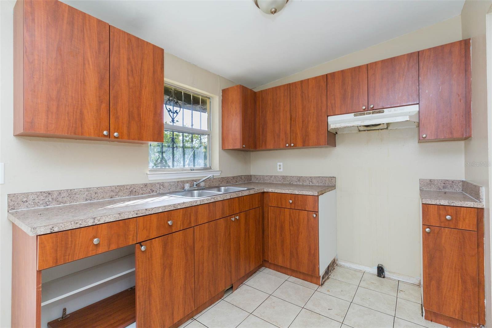 Image 13 of 32 For 5016 86th Street