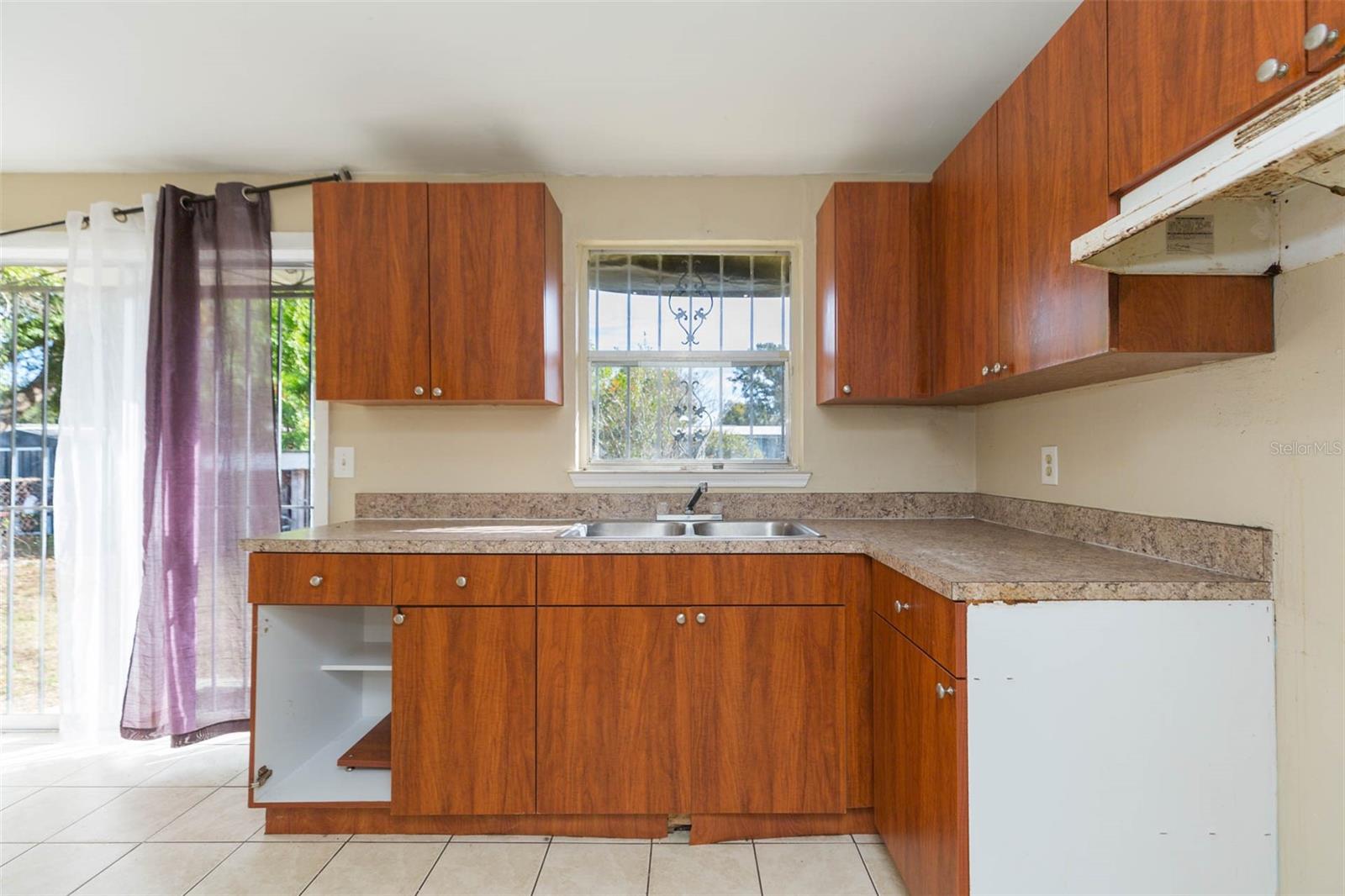 Image 15 of 32 For 5016 86th Street