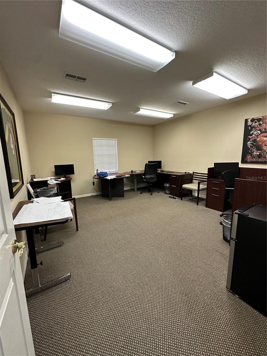 Listing photo id 11 for 8345 Gunn Highway