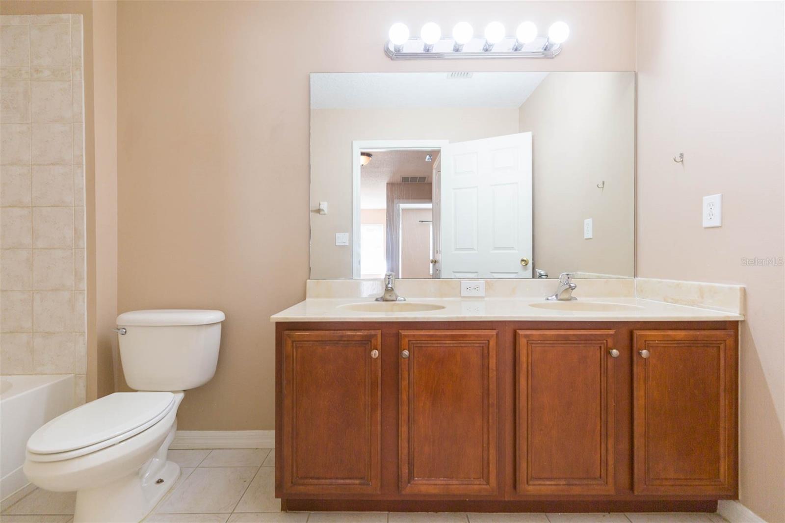 Image 23 of 37 For 8547 Sandpiper Ridge Avenue