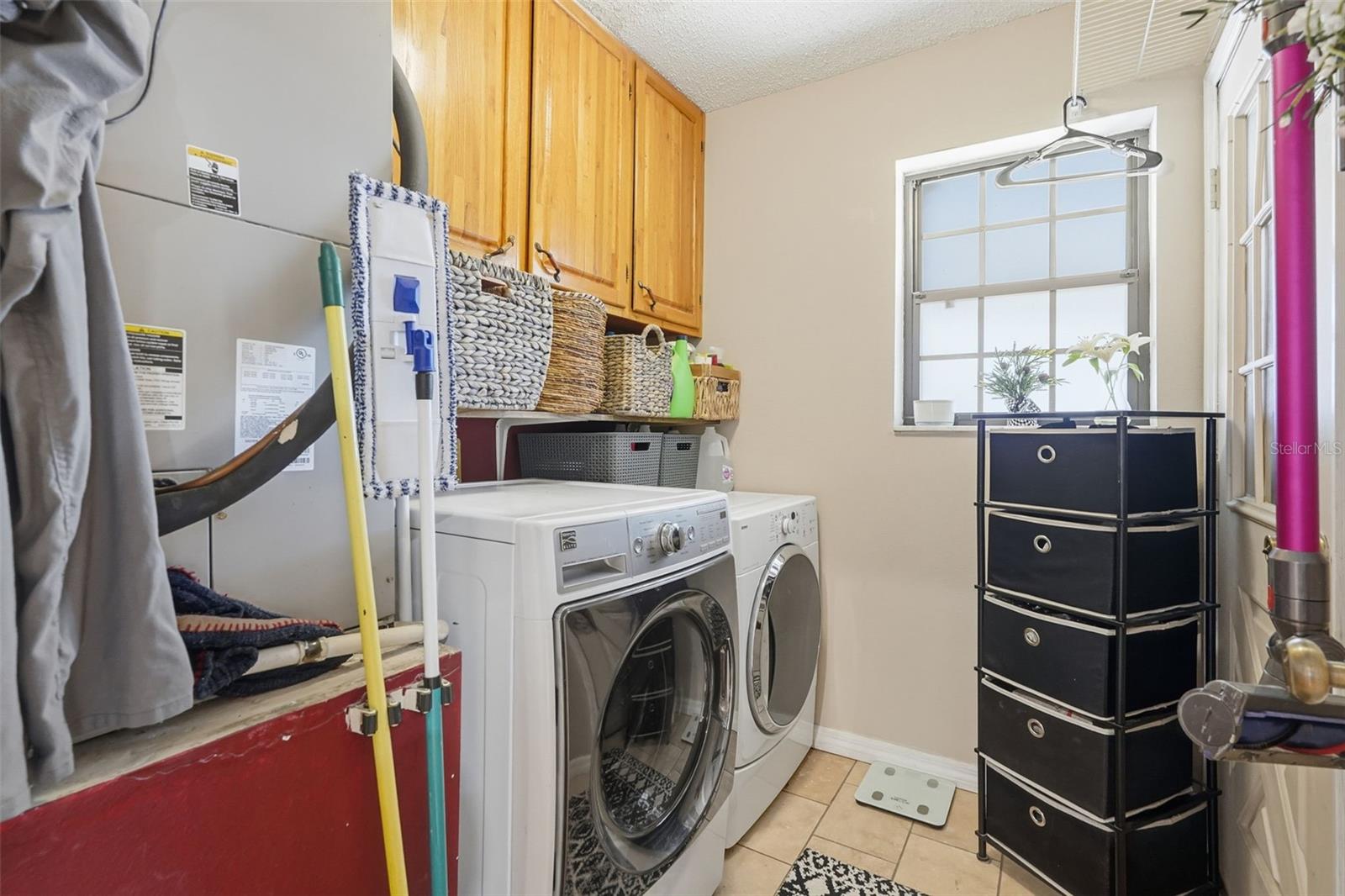 Image 22 of 70 For 2911 Walker Road