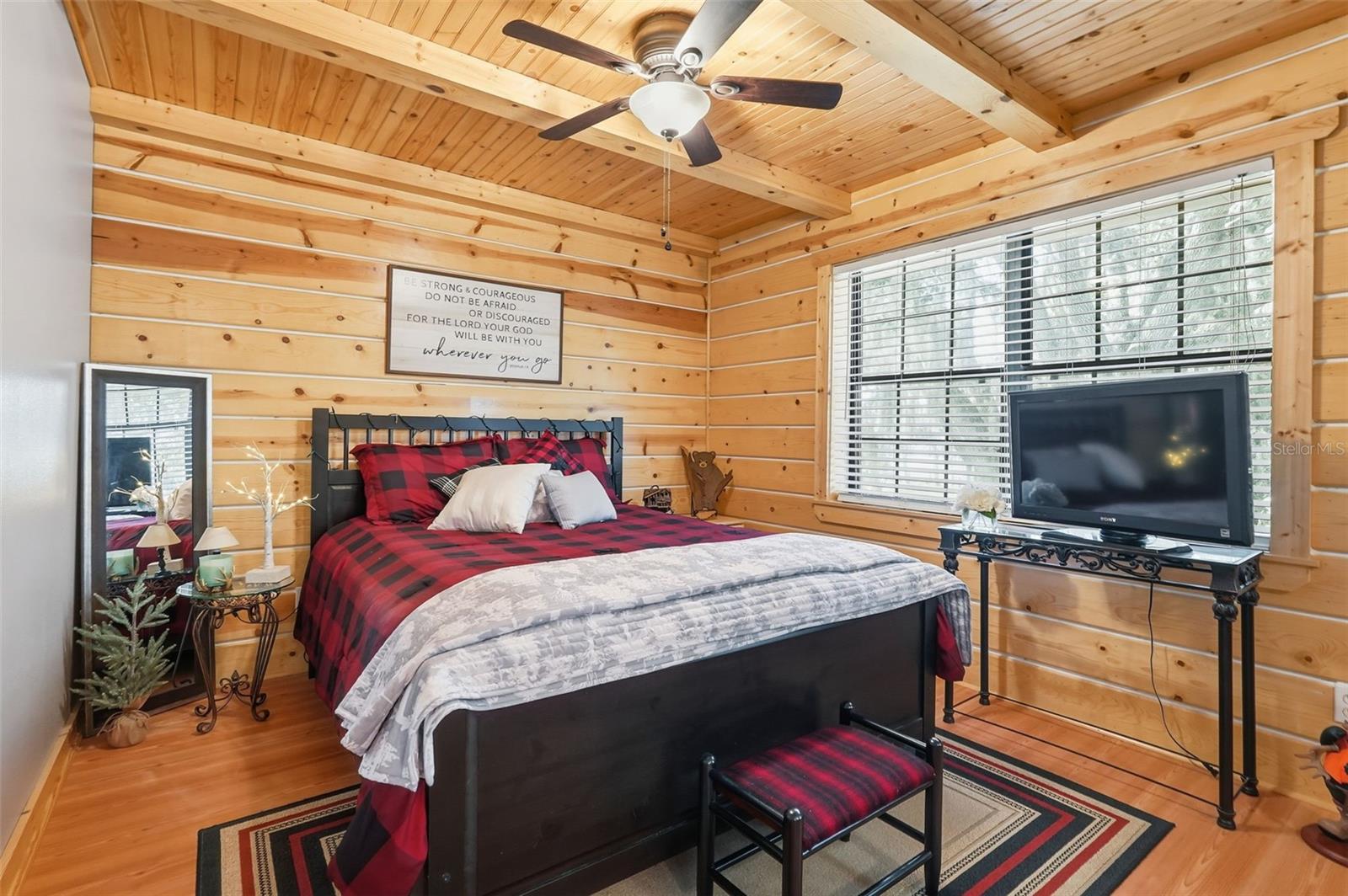 Image 30 of 70 For 2911 Walker Road