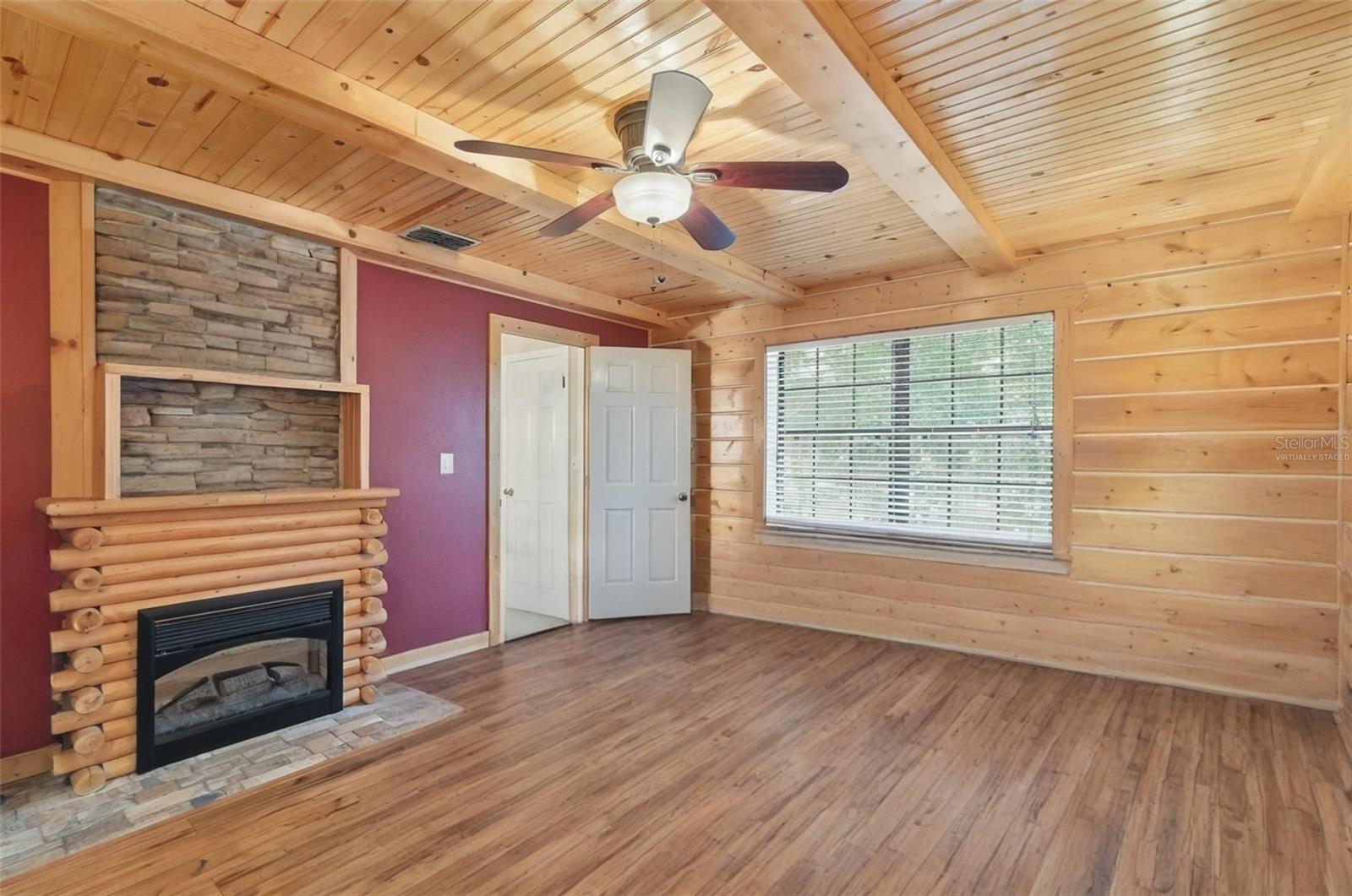 Image 38 of 70 For 2911 Walker Road