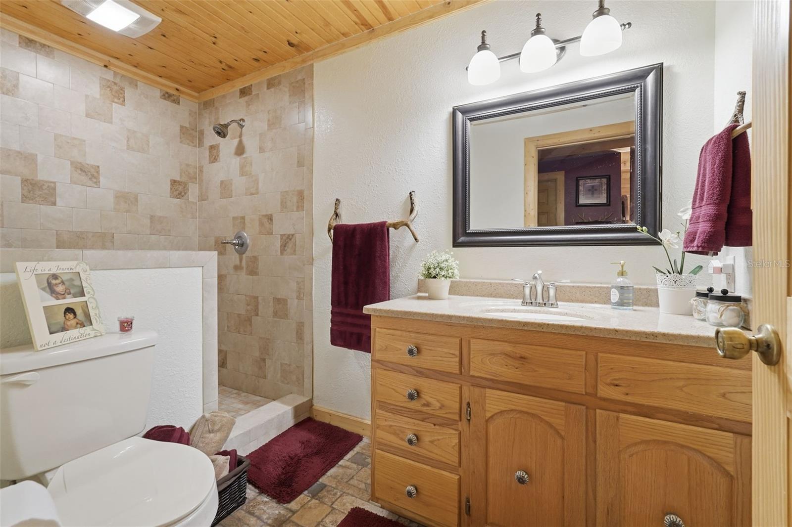 Image 39 of 70 For 2911 Walker Road