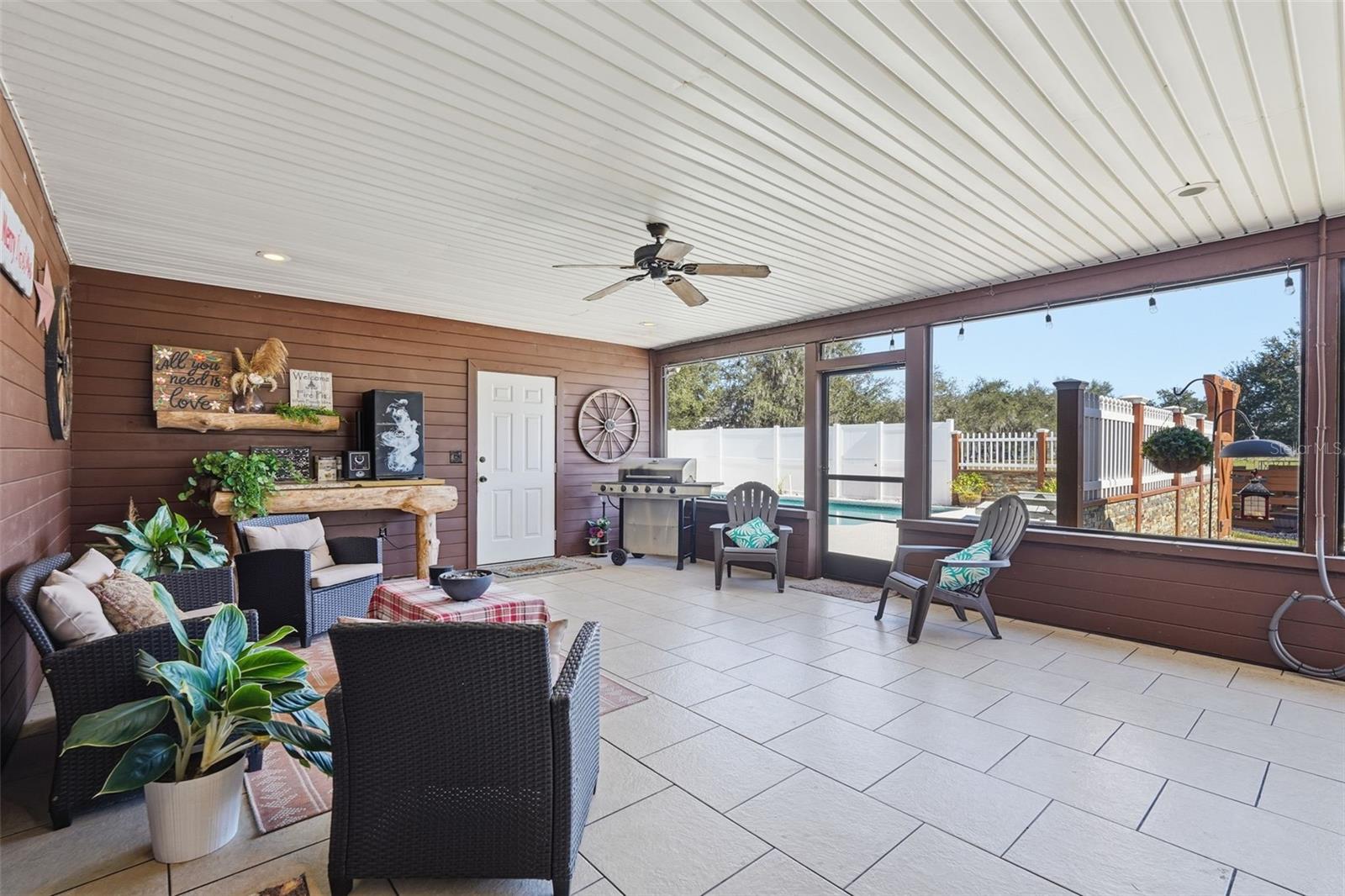 Image 41 of 70 For 2911 Walker Road