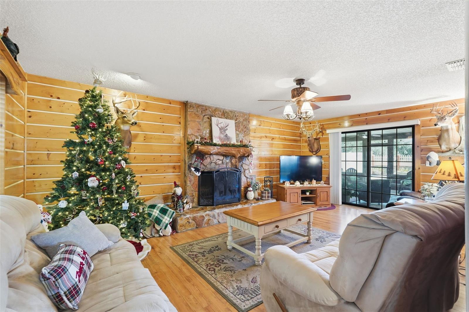 Image 6 of 70 For 2911 Walker Road