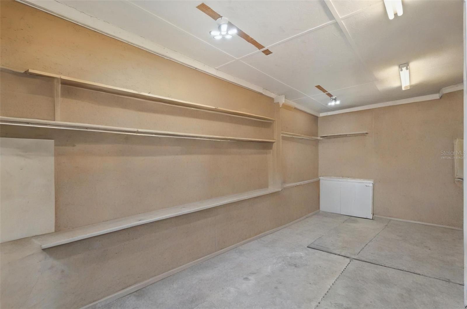 Image 64 of 70 For 2911 Walker Road