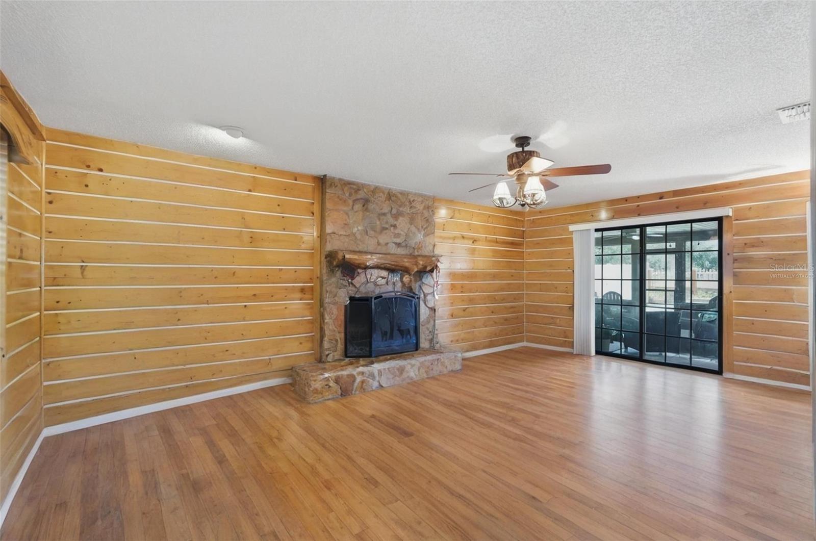 Image 7 of 70 For 2911 Walker Road