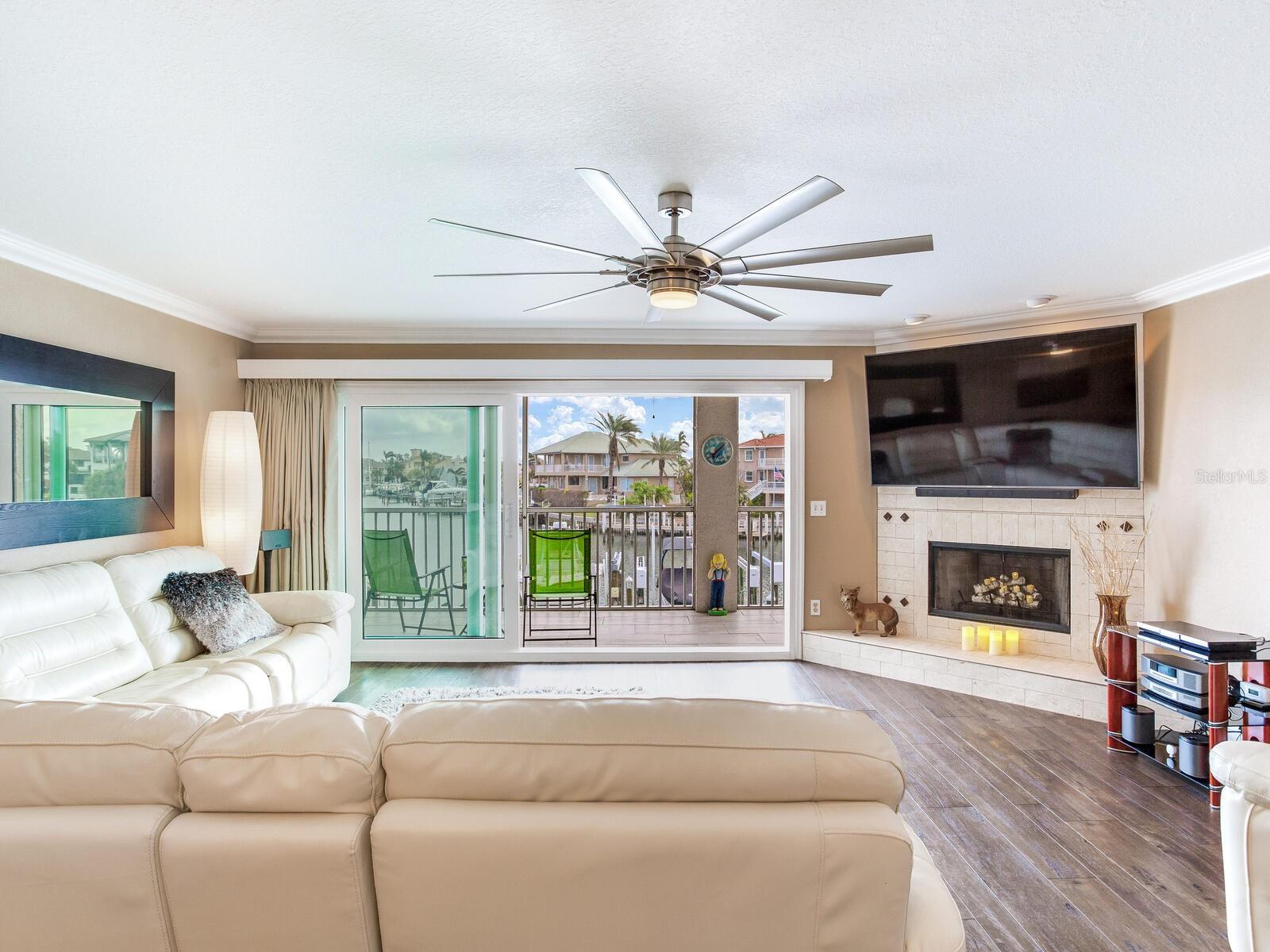 Image 34 of 87 For 521 Pinellas Bayway S 107