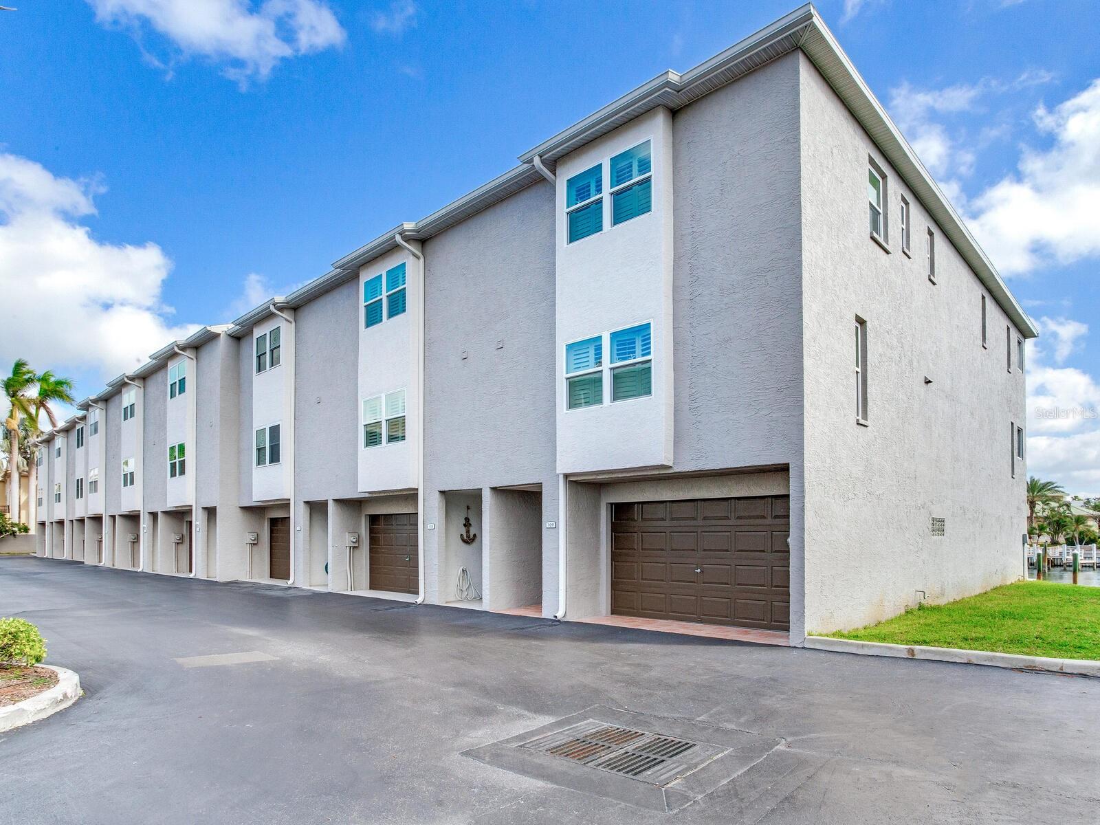 Image 77 of 87 For 521 Pinellas Bayway S 107