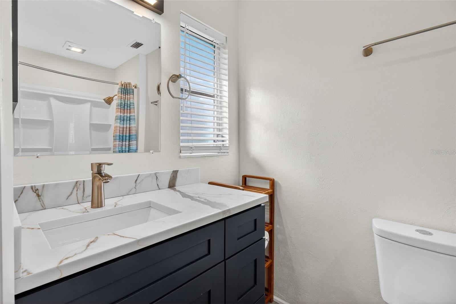 Image 18 of 23 For 7060 Lafayette N 7060