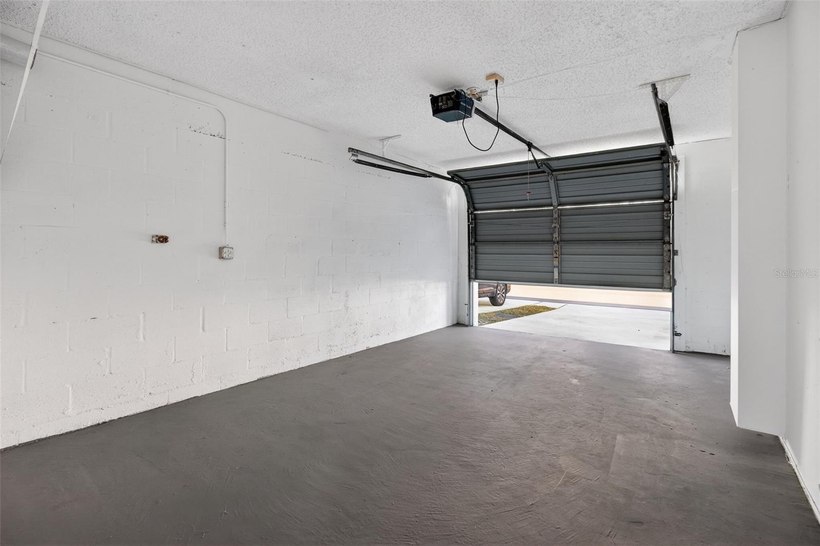 Image 21 of 23 For 7060 Lafayette N 7060