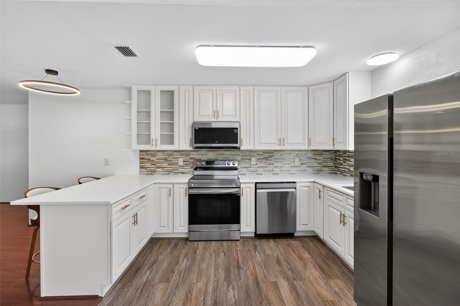 Image 6 of 23 For 7060 Lafayette N 7060