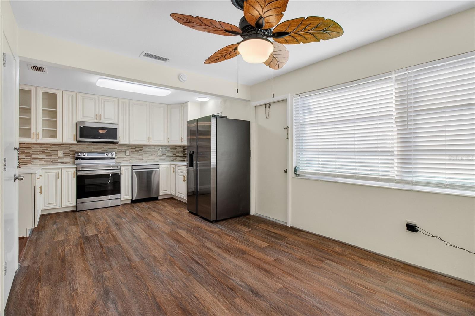 Image 8 of 23 For 7060 Lafayette N 7060