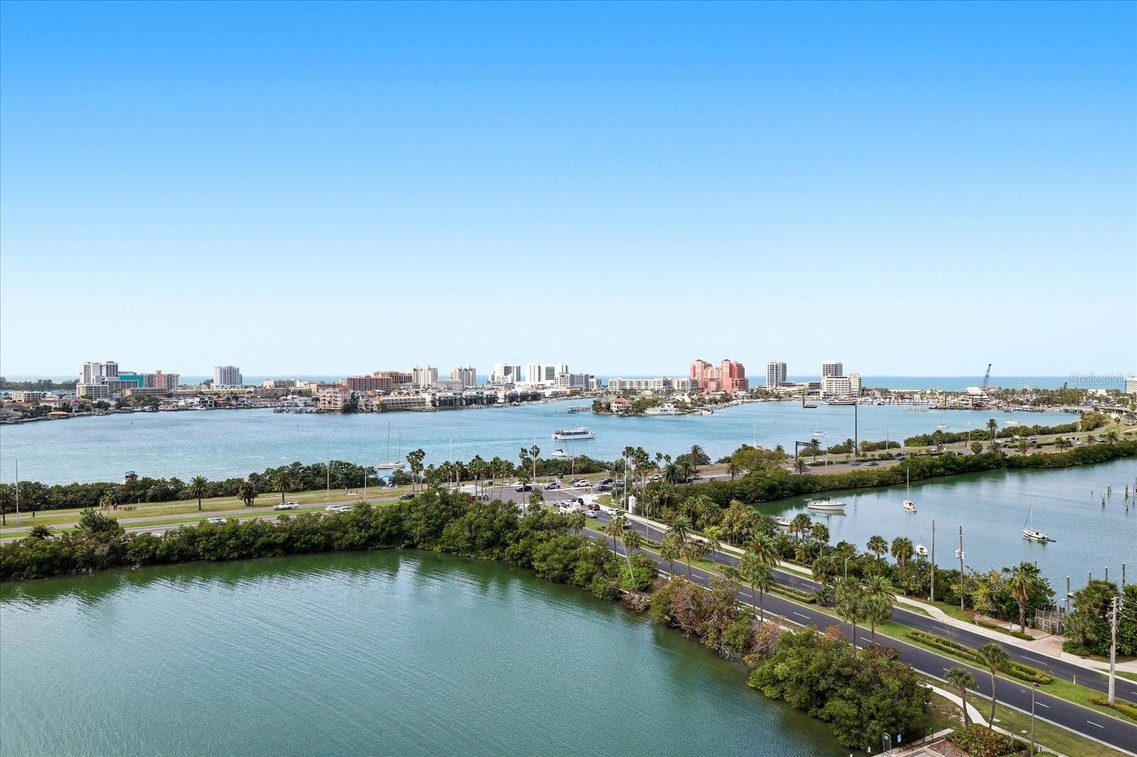 Image 3 of 34 For 31 Island Way 1205