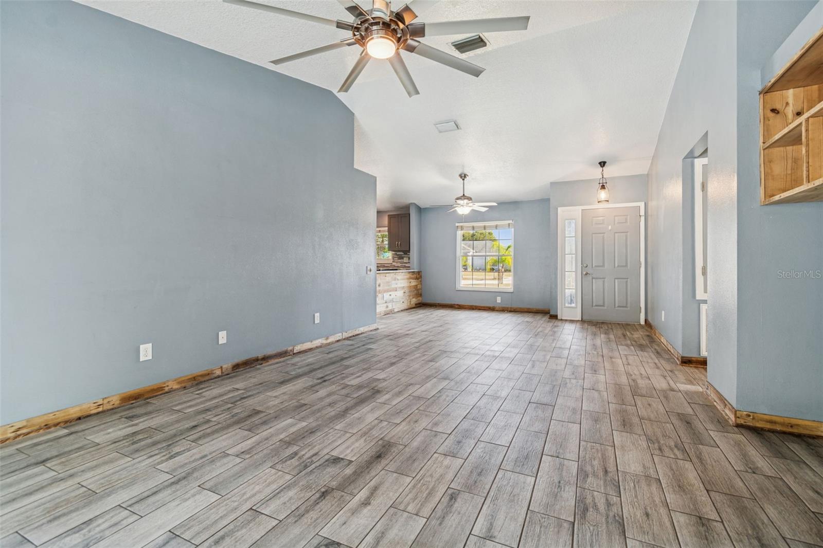 Image 22 of 87 For 12030 Colonial Estates Lane