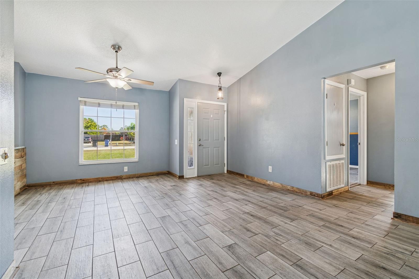 Image 23 of 87 For 12030 Colonial Estates Lane