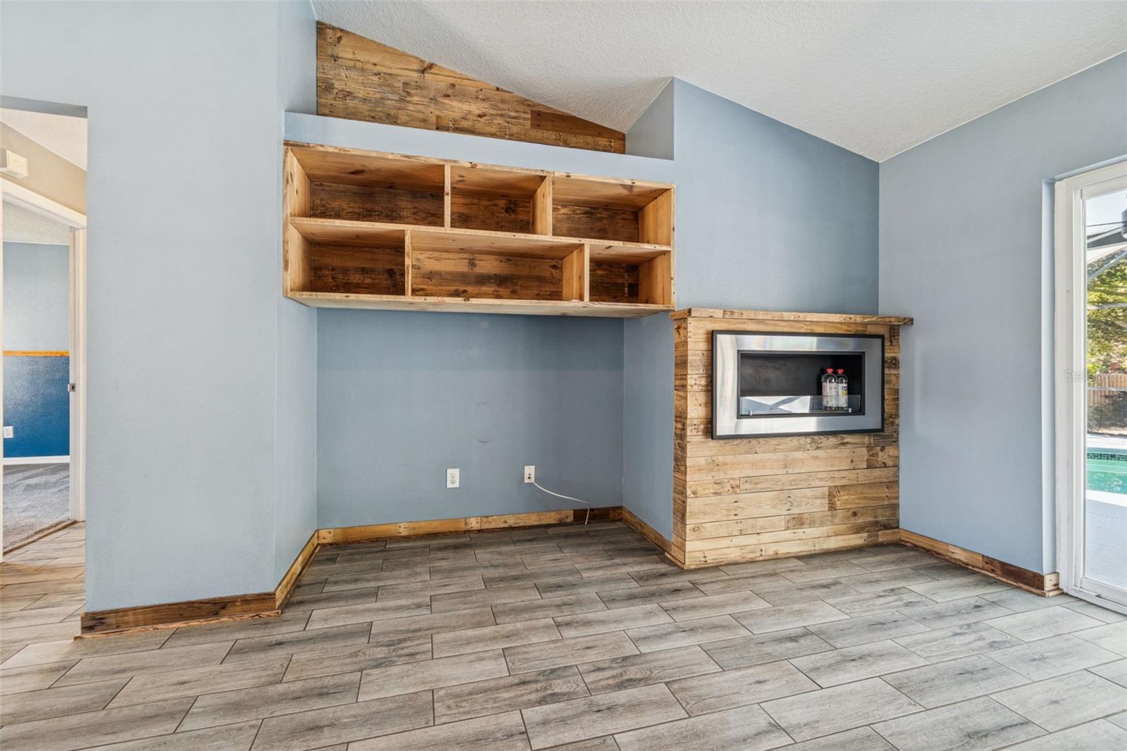 Image 24 of 87 For 12030 Colonial Estates Lane