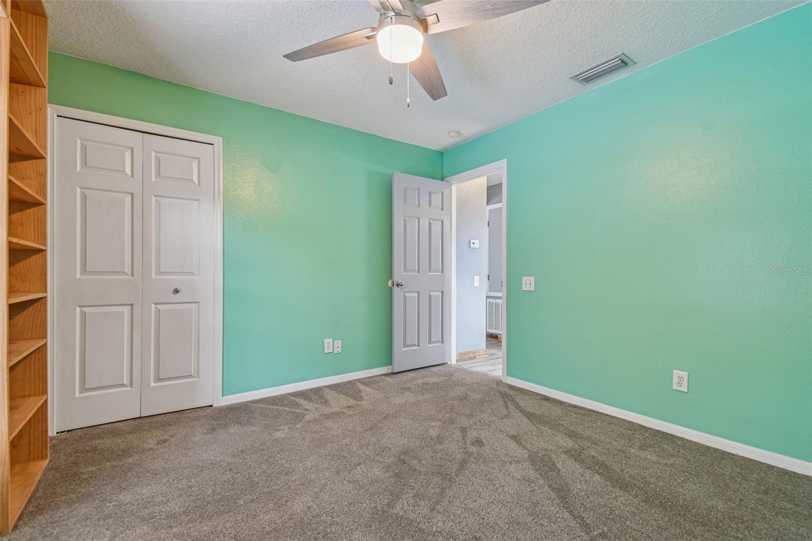 Image 39 of 87 For 12030 Colonial Estates Lane