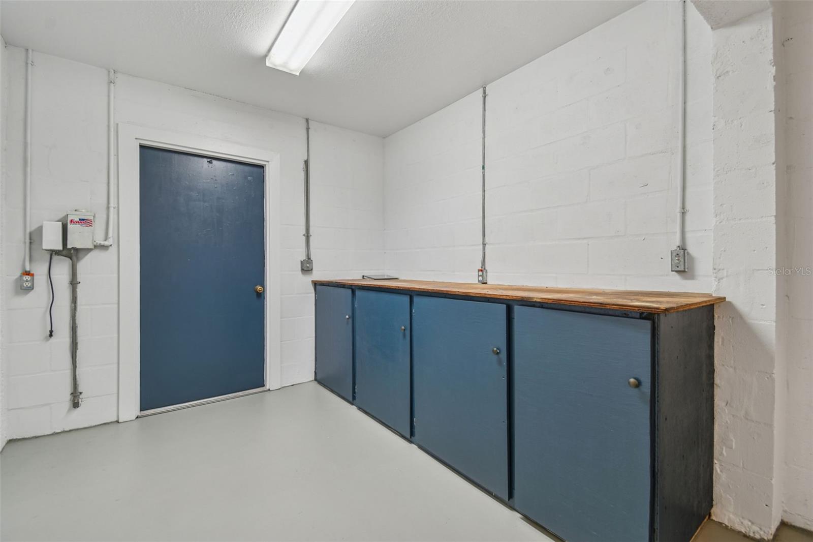 Image 9 of 87 For 12030 Colonial Estates Lane