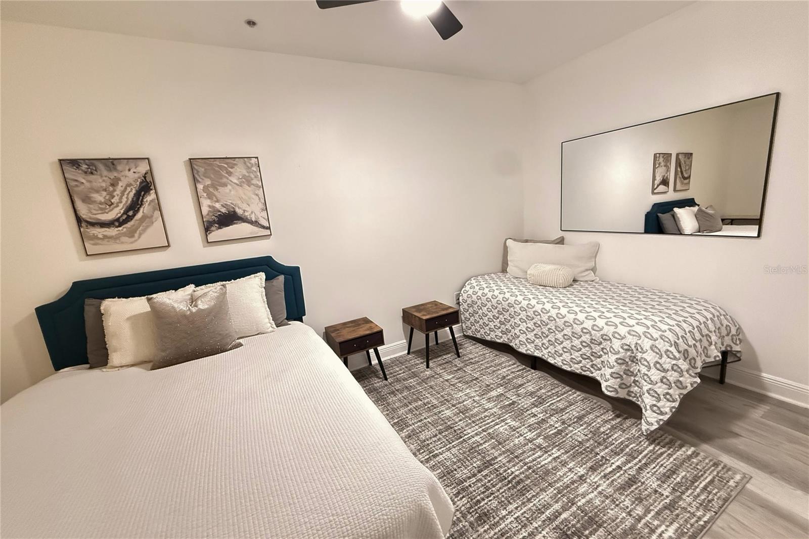 Image 19 of 51 For 628 Cleveland Street 1310