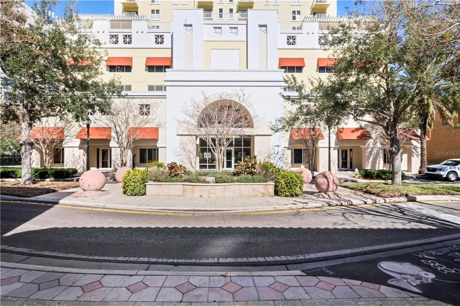 Image 2 of 51 For 628 Cleveland Street 1310