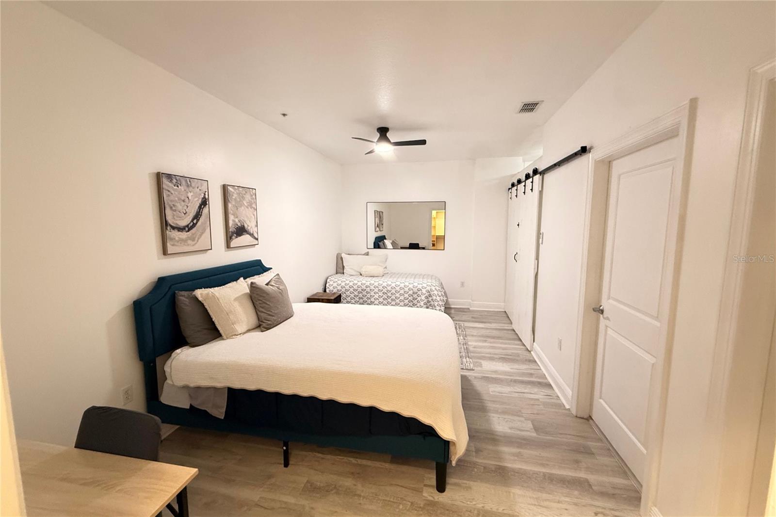 Image 23 of 51 For 628 Cleveland Street 1310