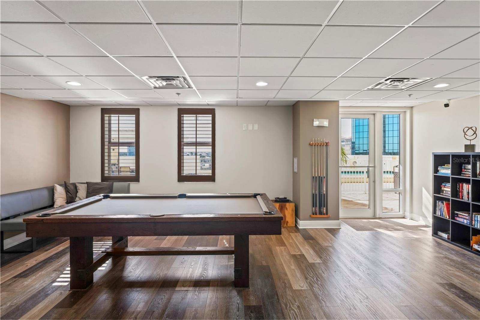 Image 37 of 51 For 628 Cleveland Street 1310