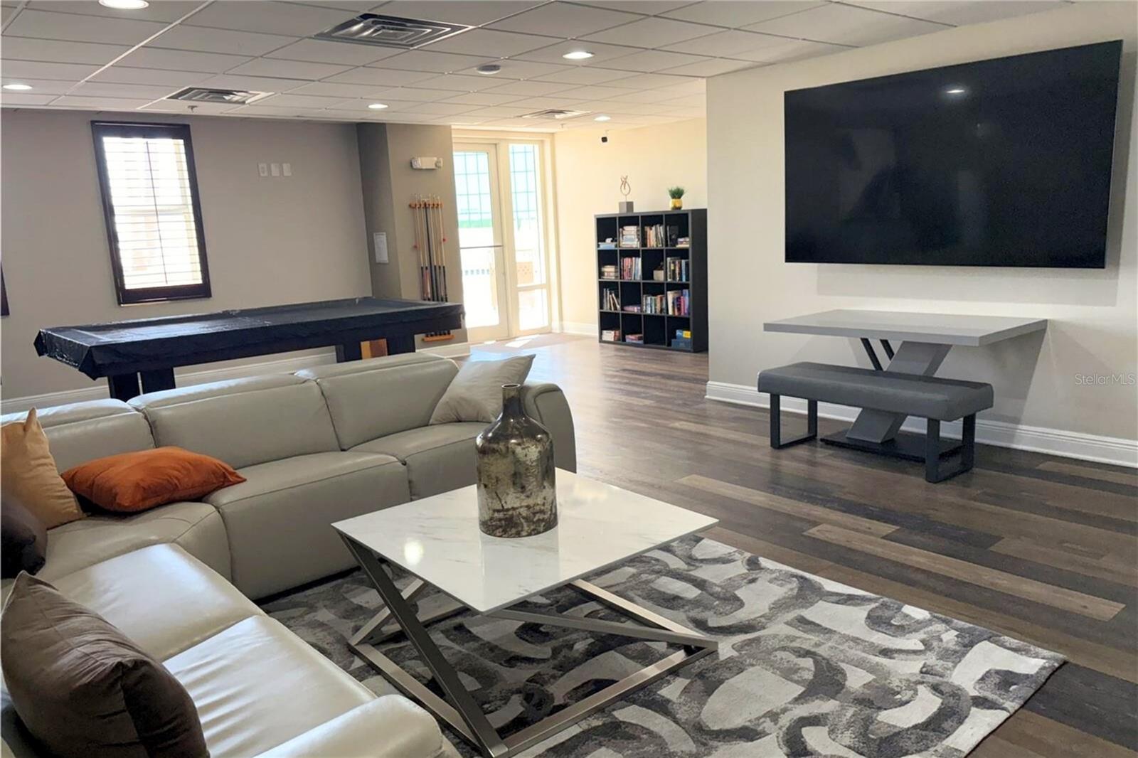 Image 38 of 51 For 628 Cleveland Street 1310