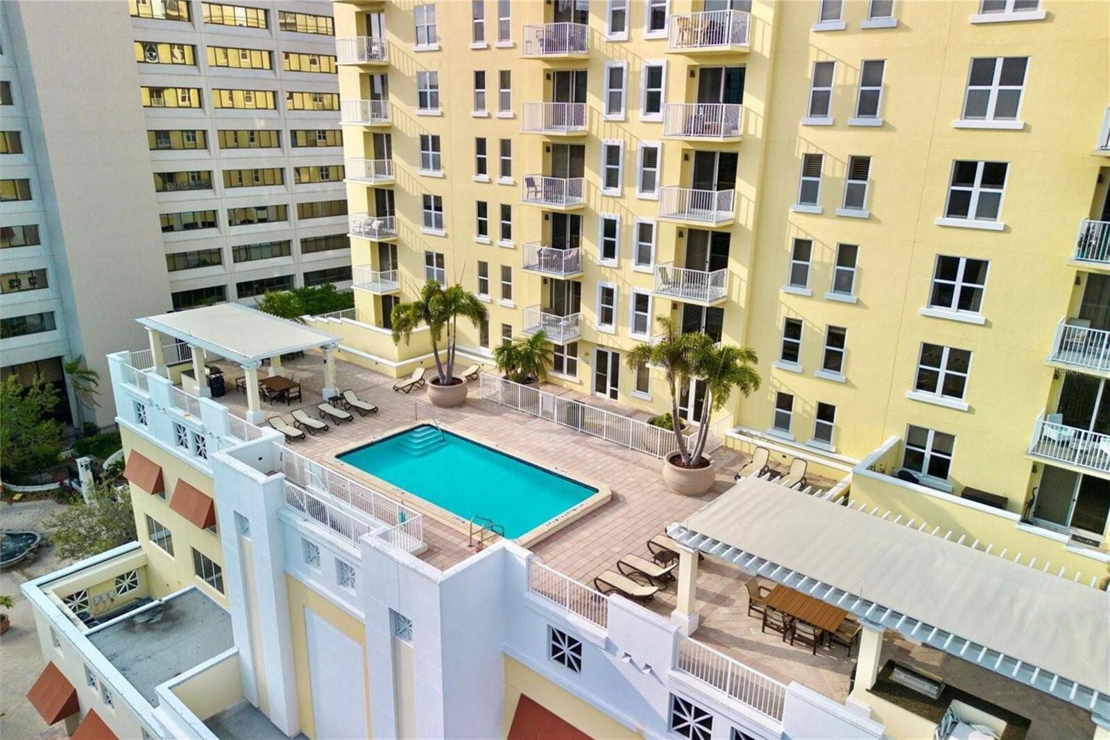 Image 40 of 51 For 628 Cleveland Street 1310