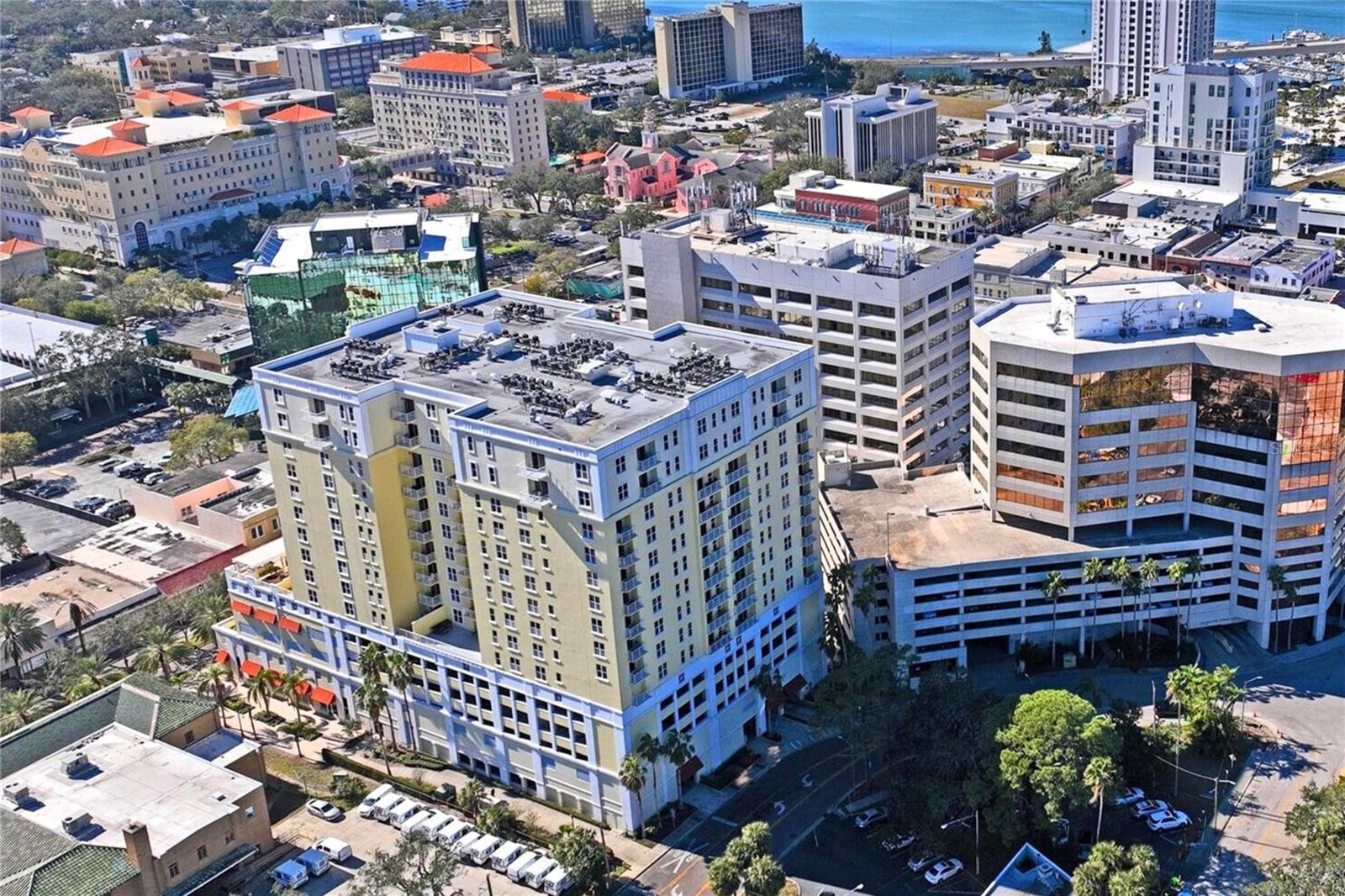 Image 44 of 51 For 628 Cleveland Street 1310