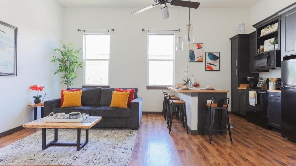 Image 10 of 16 For 2004 Howard Avenue 205