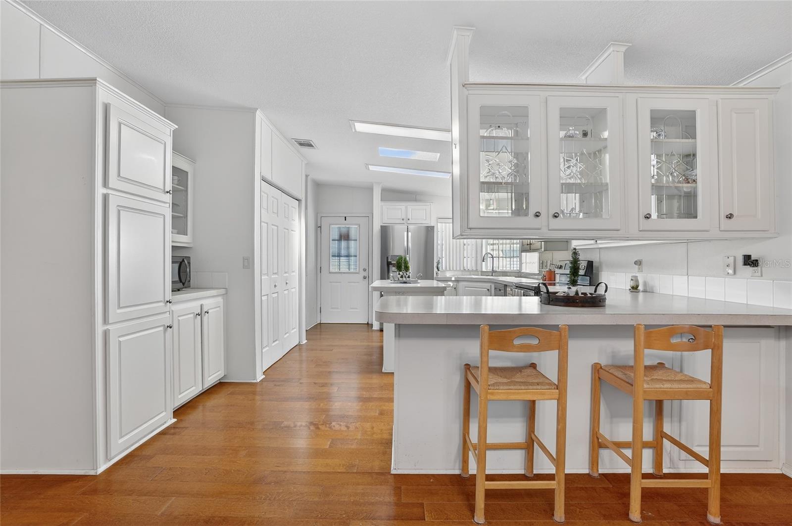 Image 12 of 32 For 917 50th Avenue Terrace W