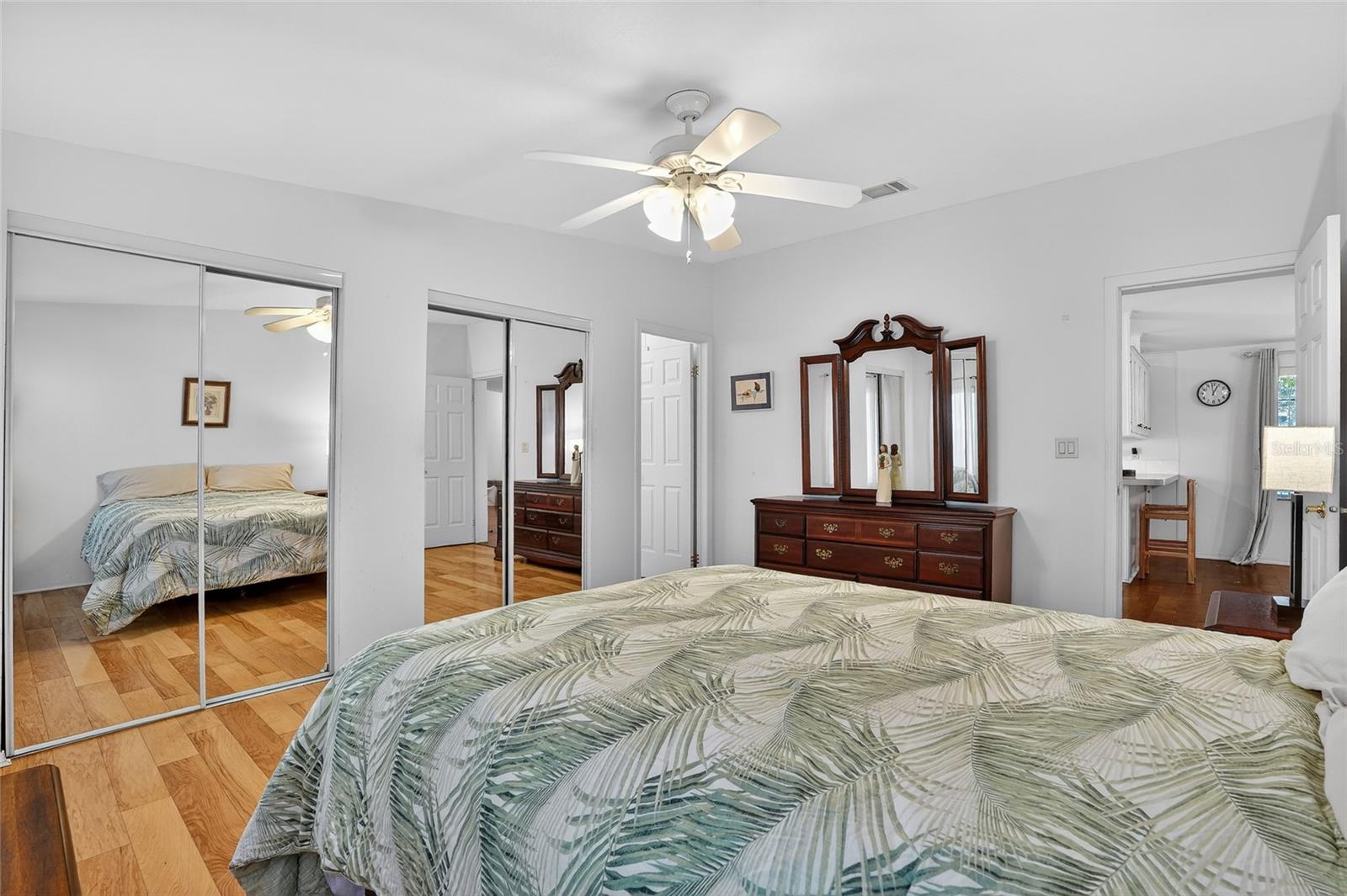 Image 19 of 32 For 917 50th Avenue Terrace W