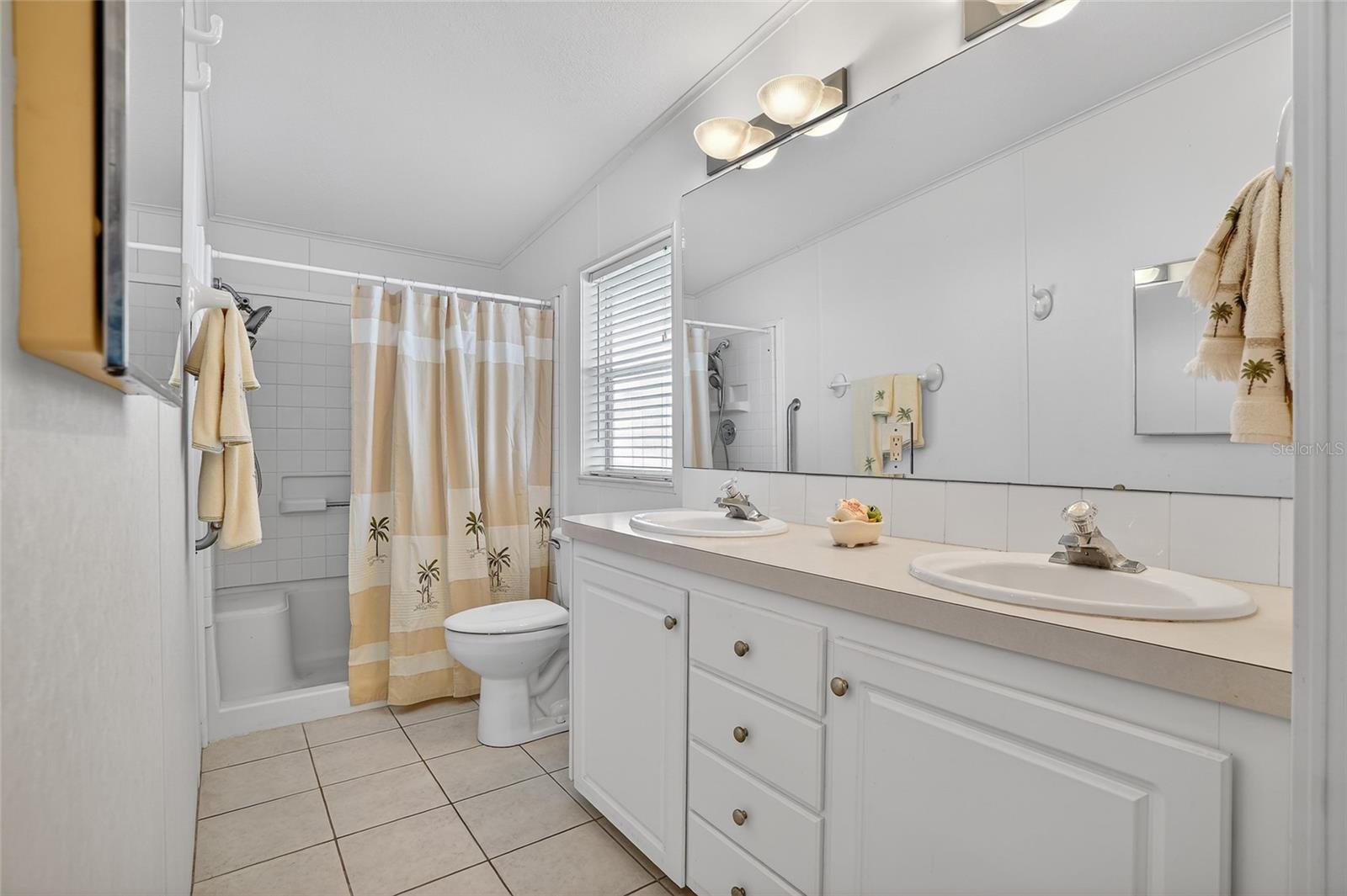 Image 20 of 32 For 917 50th Avenue Terrace W