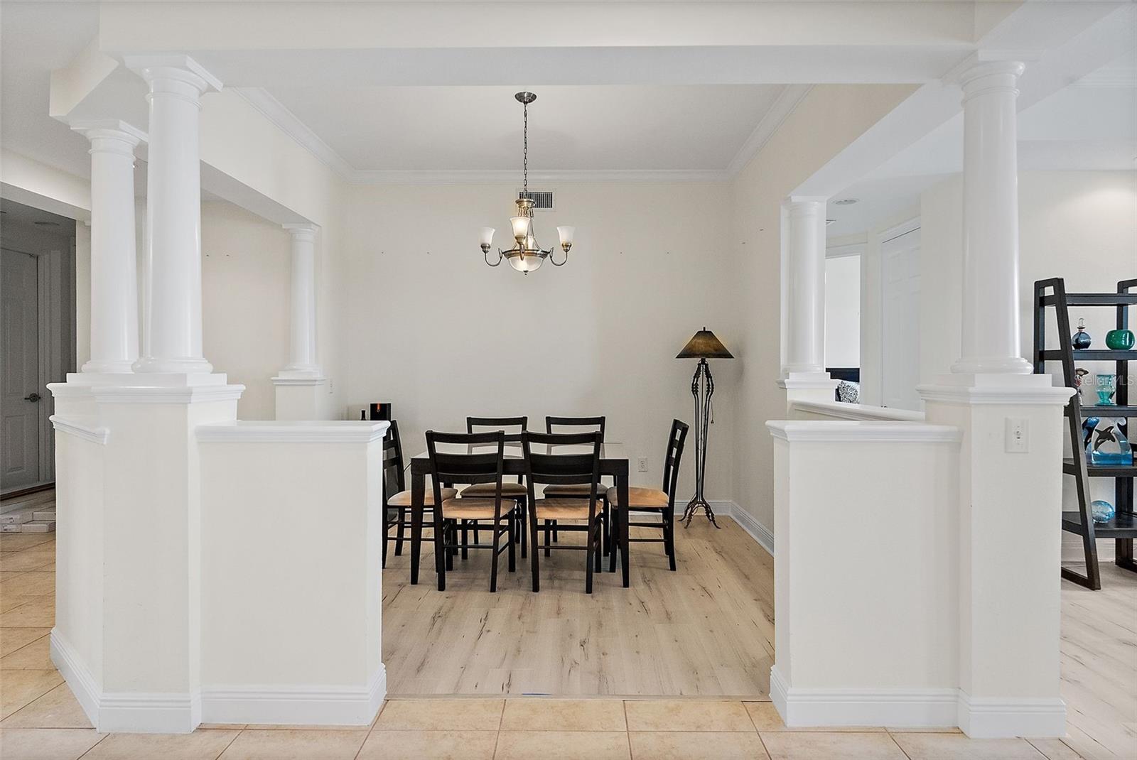 Image 14 of 48 For 43 Bayview Court S #a