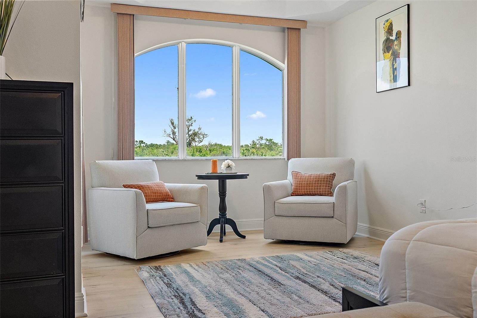 Image 22 of 48 For 43 Bayview Court S #a