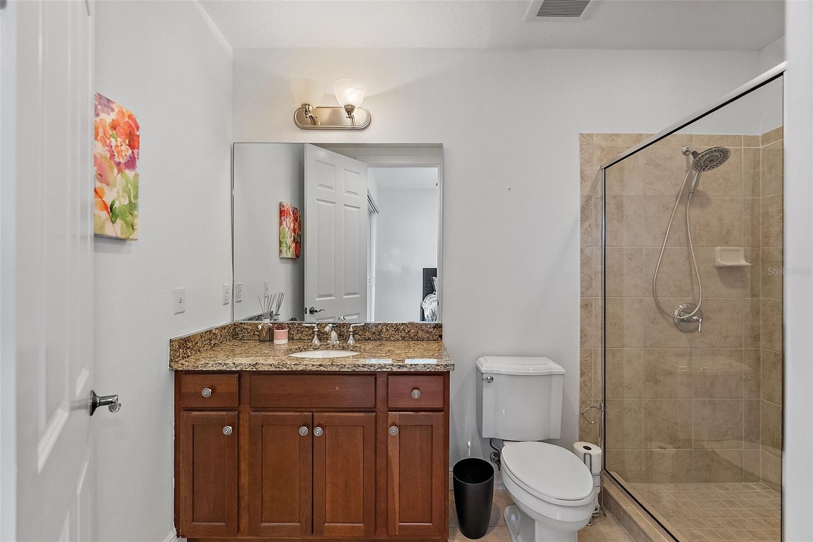 Image 30 of 48 For 43 Bayview Court S #a