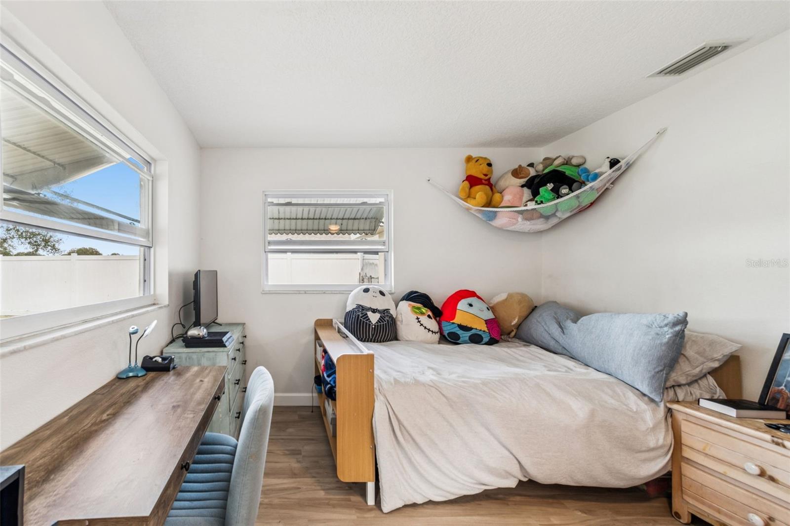 Image 18 of 31 For 712 Lemonwood Dr