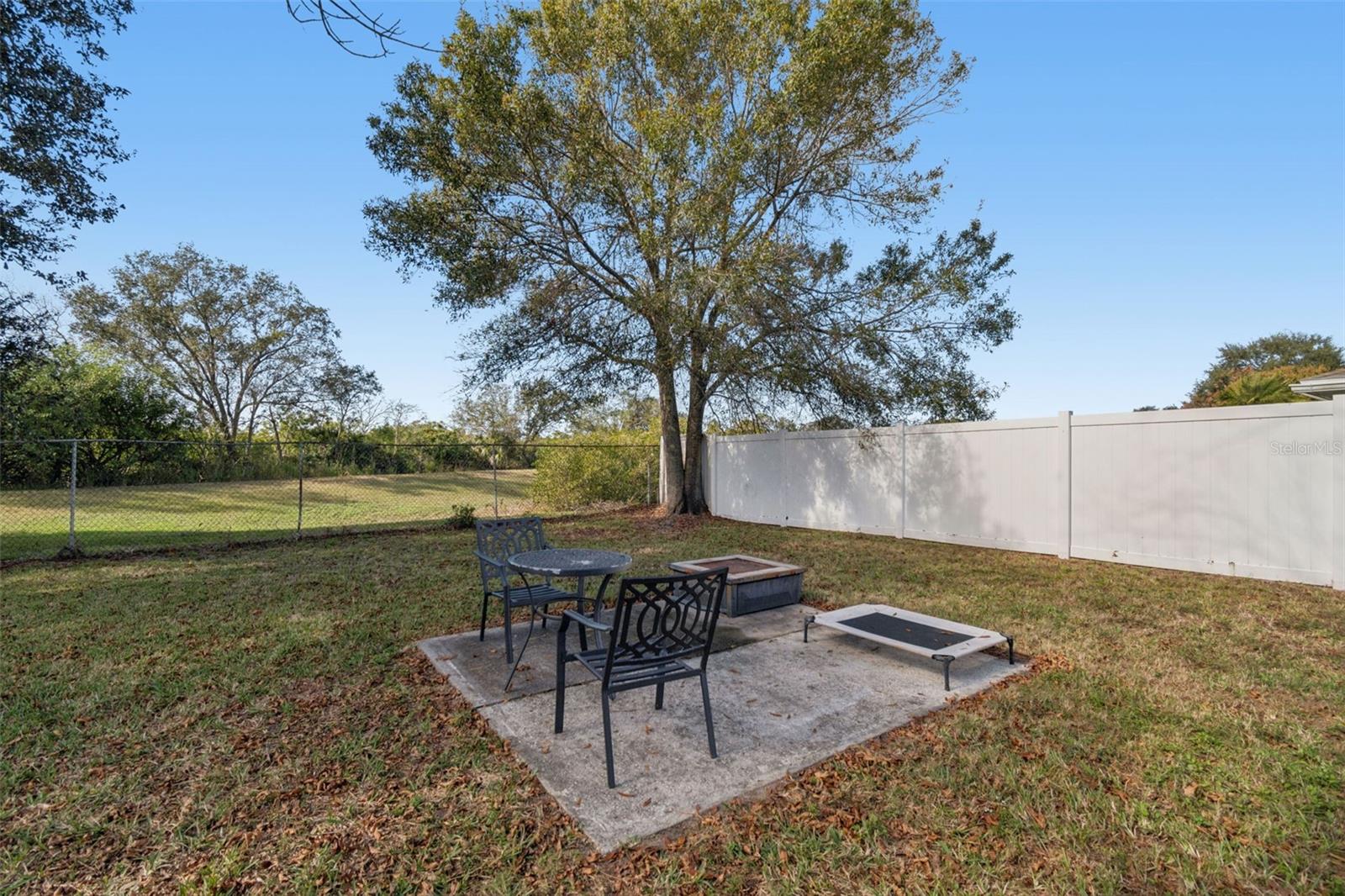 Image 20 of 31 For 712 Lemonwood Dr