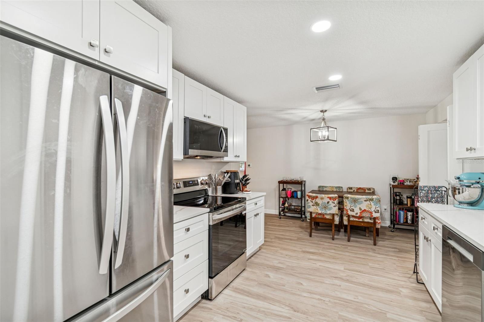 Image 5 of 31 For 712 Lemonwood Dr