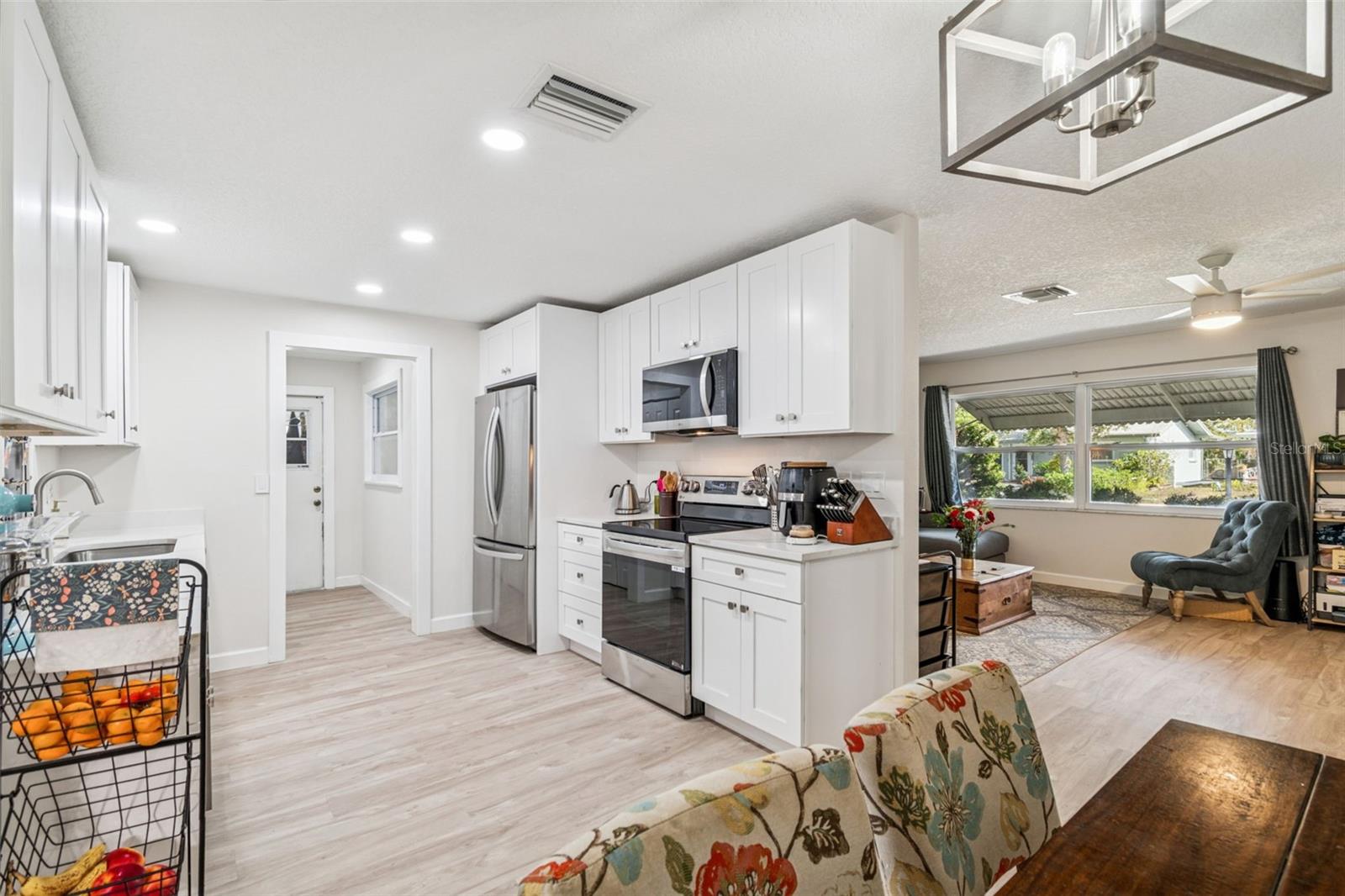 Image 7 of 31 For 712 Lemonwood Dr