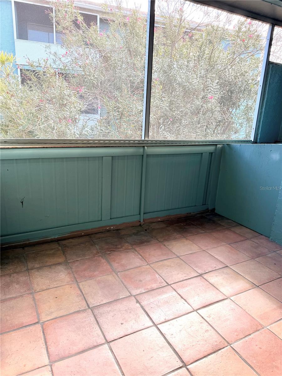 Image 9 of 17 For 284 115th Avenue N 3