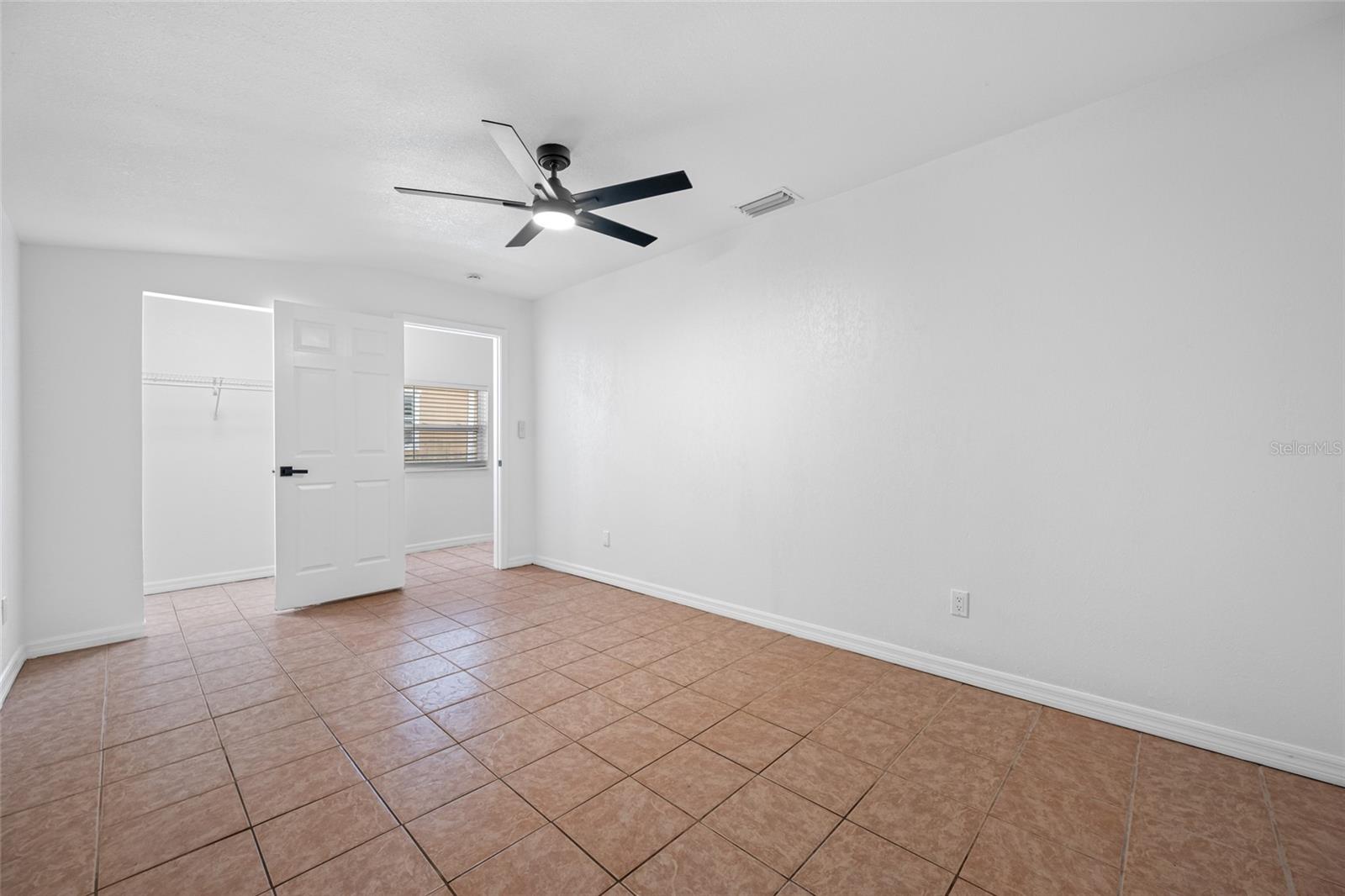 Image 5 of 12 For 5109 Horton Road B