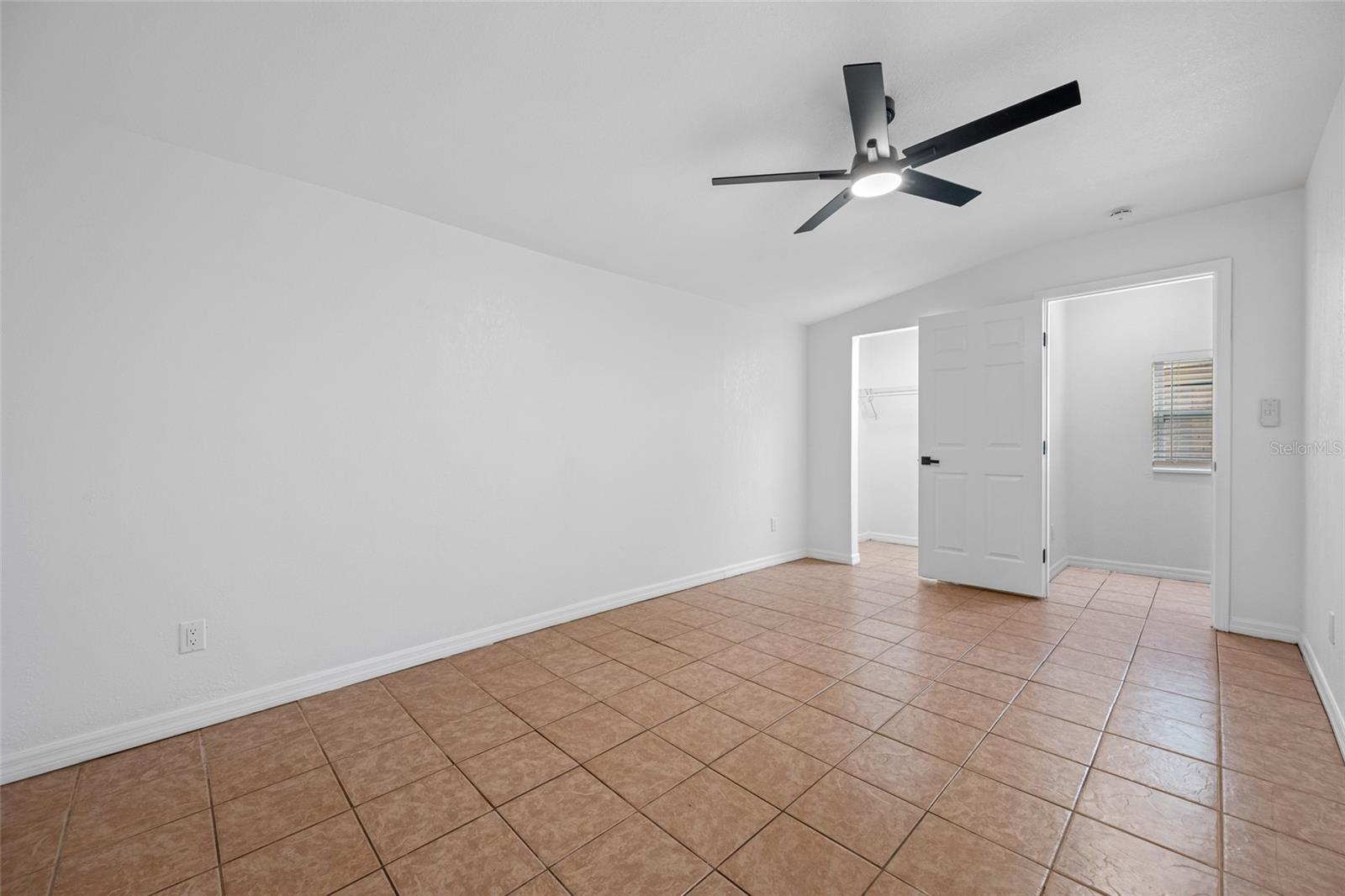 Image 7 of 12 For 5109 Horton Road B